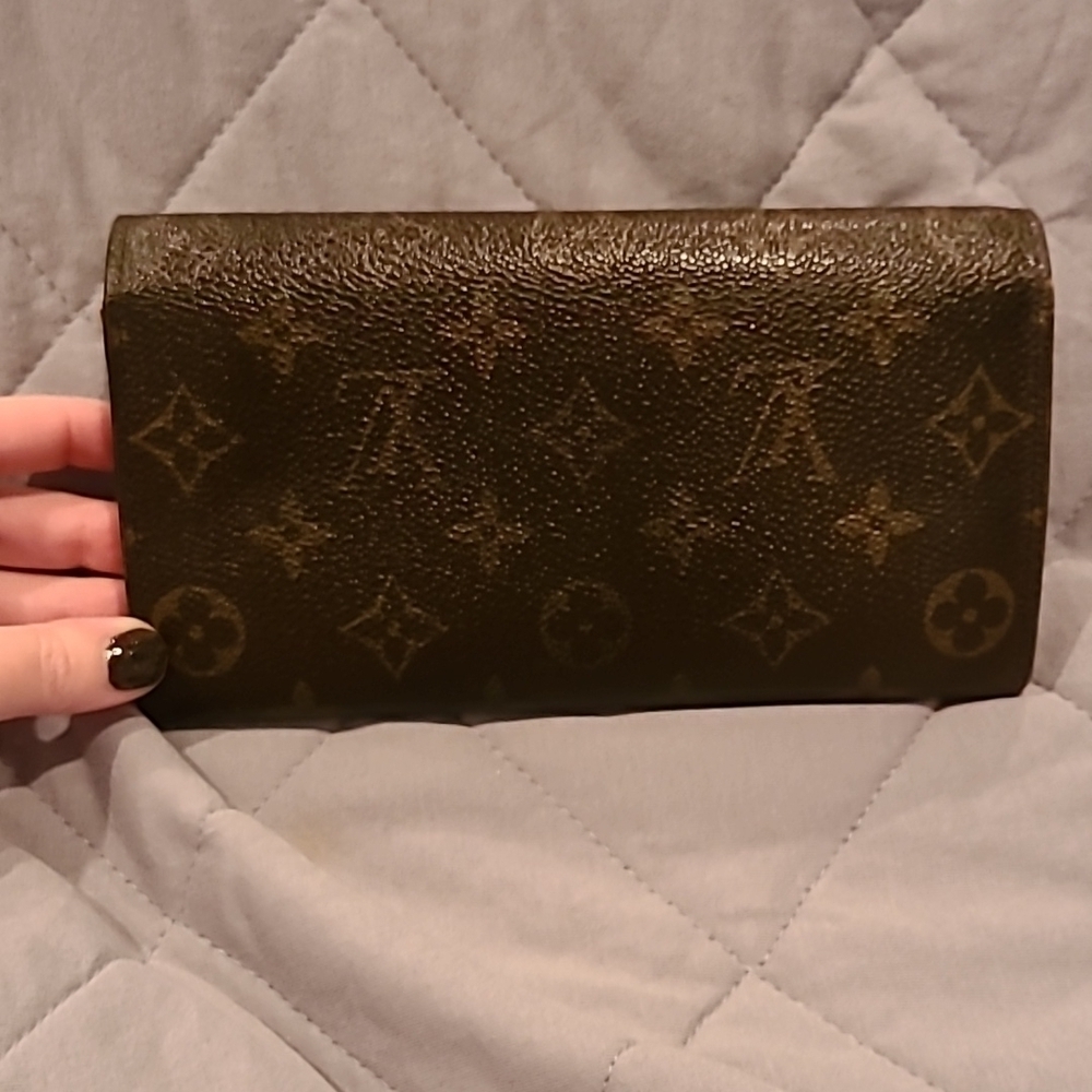 Louis Vuitton Monogram Brown Sarah Wallet - Picture 2 of 16